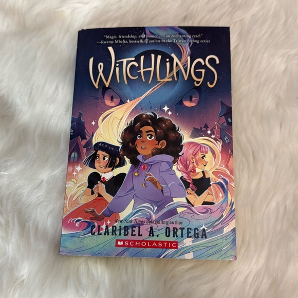 Witchlings Scholastic New York Times Bestseller Author Claribel A. Ortega book - Picture 1 of 3